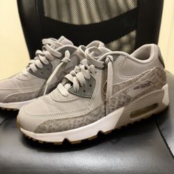 Nike Air Max 90 (Leopard Print) – Size 4Y / EU 36 