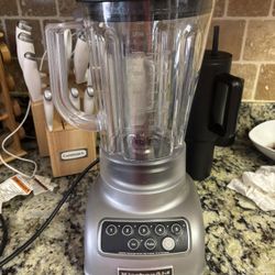 KitchenAid 5-Speed Blender
