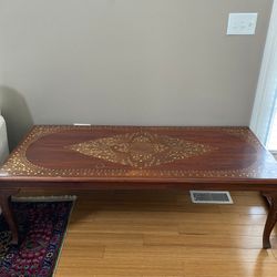 Handcrafted Elegant Coffee And End Tables Set