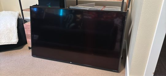 LG 49” 4K Smart TV