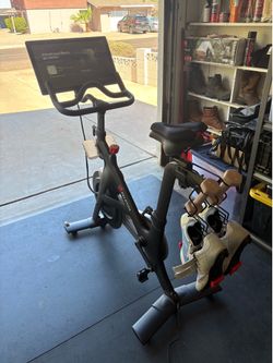 Peloton Bike (Gen 2) - Low Hours + 2 Pairs Shoes (M11/W8) & Extras