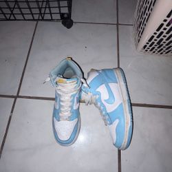 jordan 1’s, simpson model, size 9