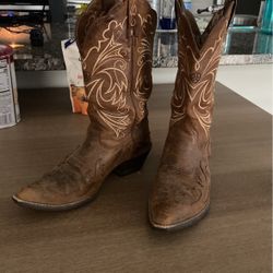 Women’s Ariat Boots…size 7