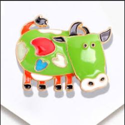 Green Spotted Cow Cattle Brooch Pin Gold 