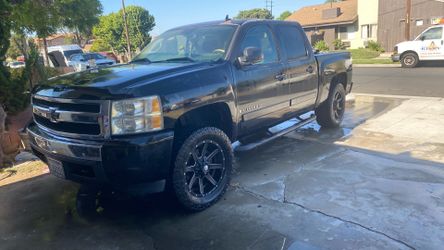 03/2007 LT Silverado 1500 complete ONLY 4DR short bed 4WD Parts