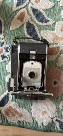 Polaroid Model 150 Collectible