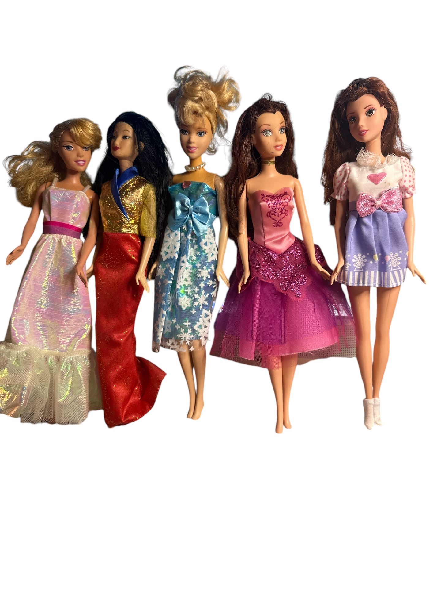 Barbie Mattel all 5 Barbie’s are 1999 no original boxes or clothes. T-33