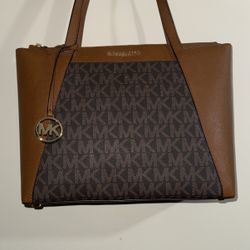 Michael Kors Bag , Brown And Fits Alot 