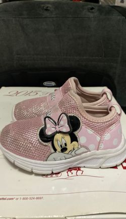 Minnie shoes size 6