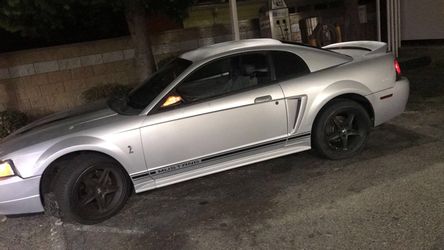 2000 Ford mustan v6