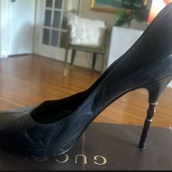 GUCCI authentic stiletto/wood and gold fancy heel/size 10