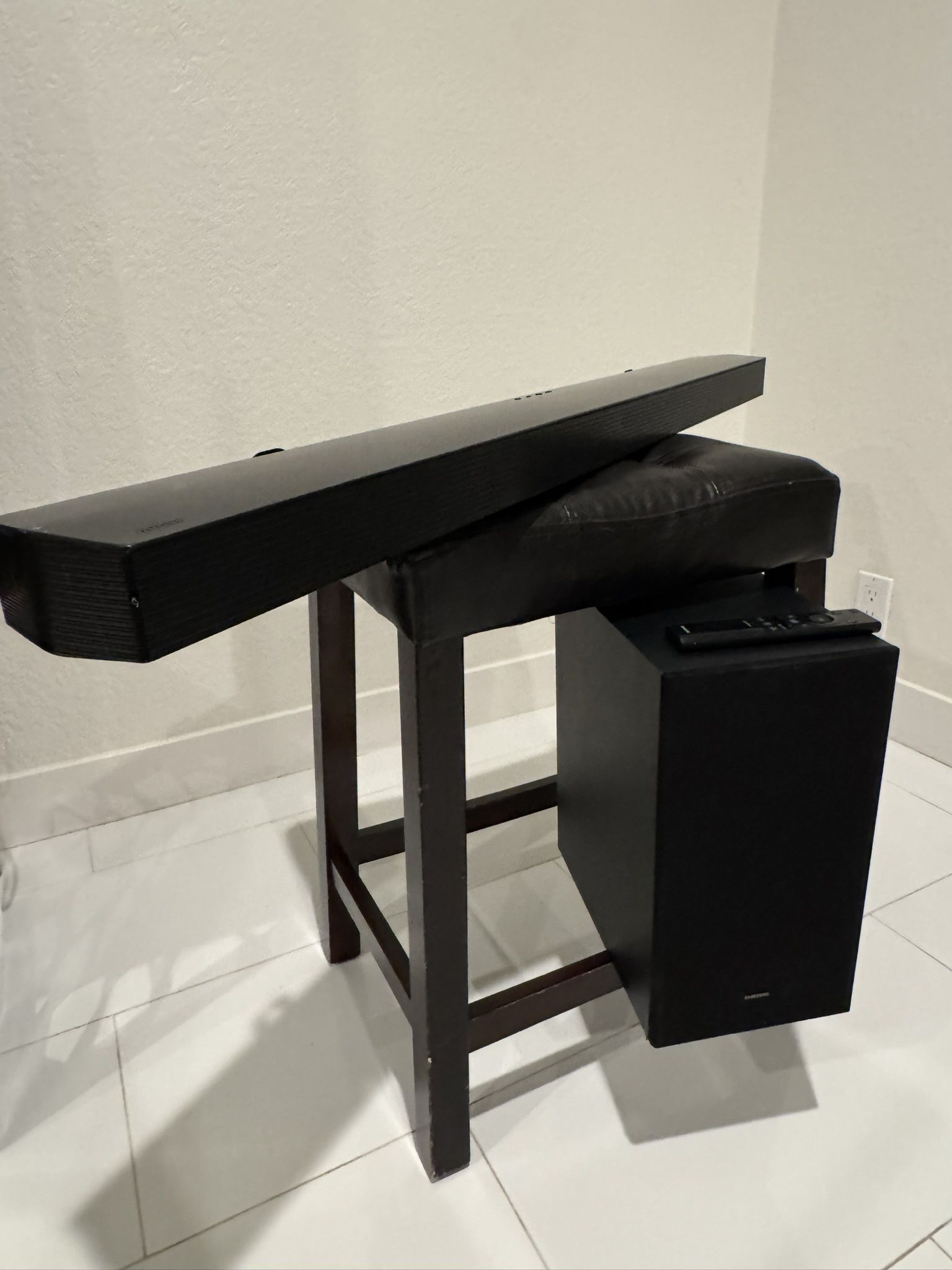 Samsung Sound Bar W/subwoofer