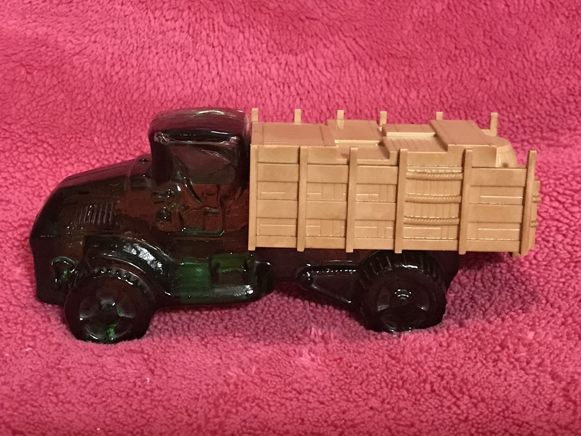 Vintage AVON Big Mack Truck 6oz After Shave Decanter NEW!