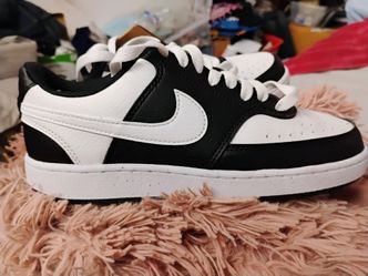 $20 .New Nike high tops size 6.5