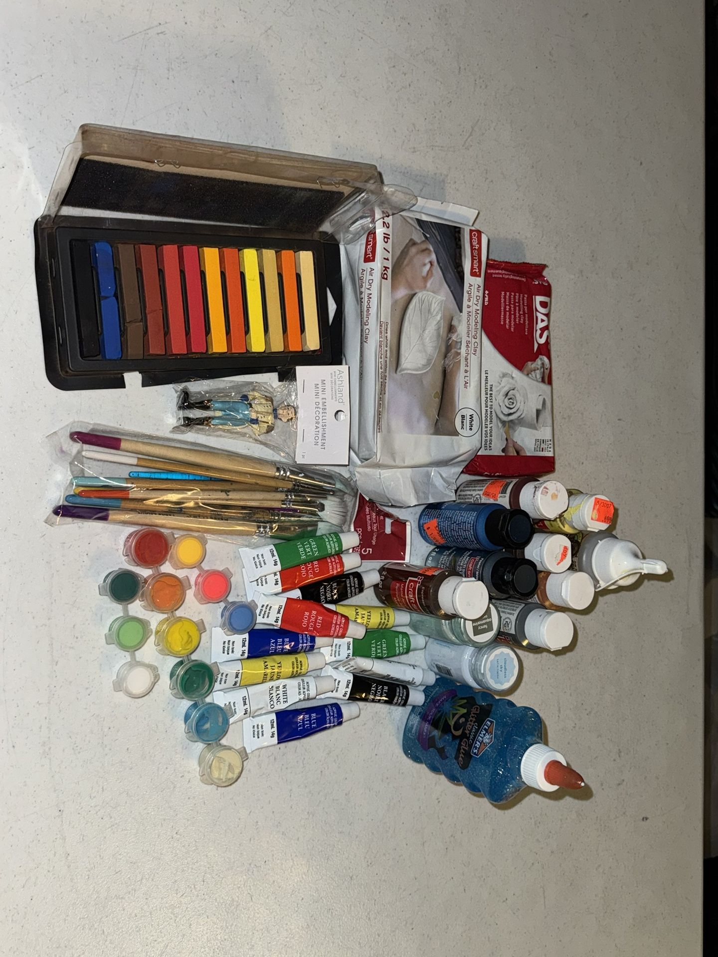 Art supplies