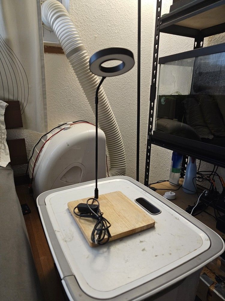Aquarium Light With Base Support