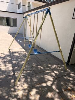 Yard swing