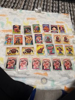 Lots of 80s and new edition garbage pail kids cards