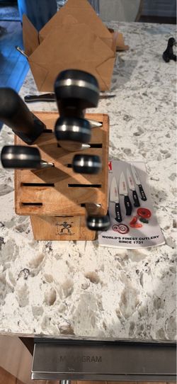 JA HENCKELS SET
