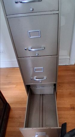 CHICAGO MADE vintage 4-Drawer Filing Cabinet.   $25