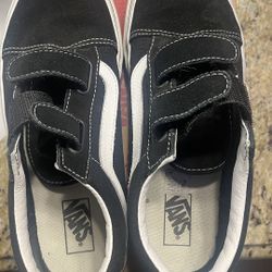 Women’s Vans Size 7