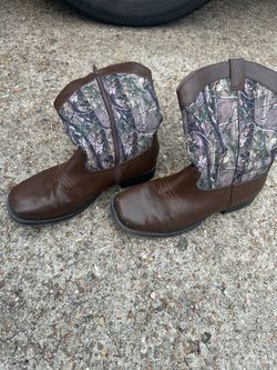 Youth Cowboy Boots (Size 6)