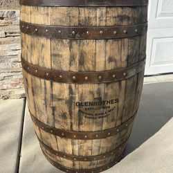Wood Barrel 1/2 With Shelves 