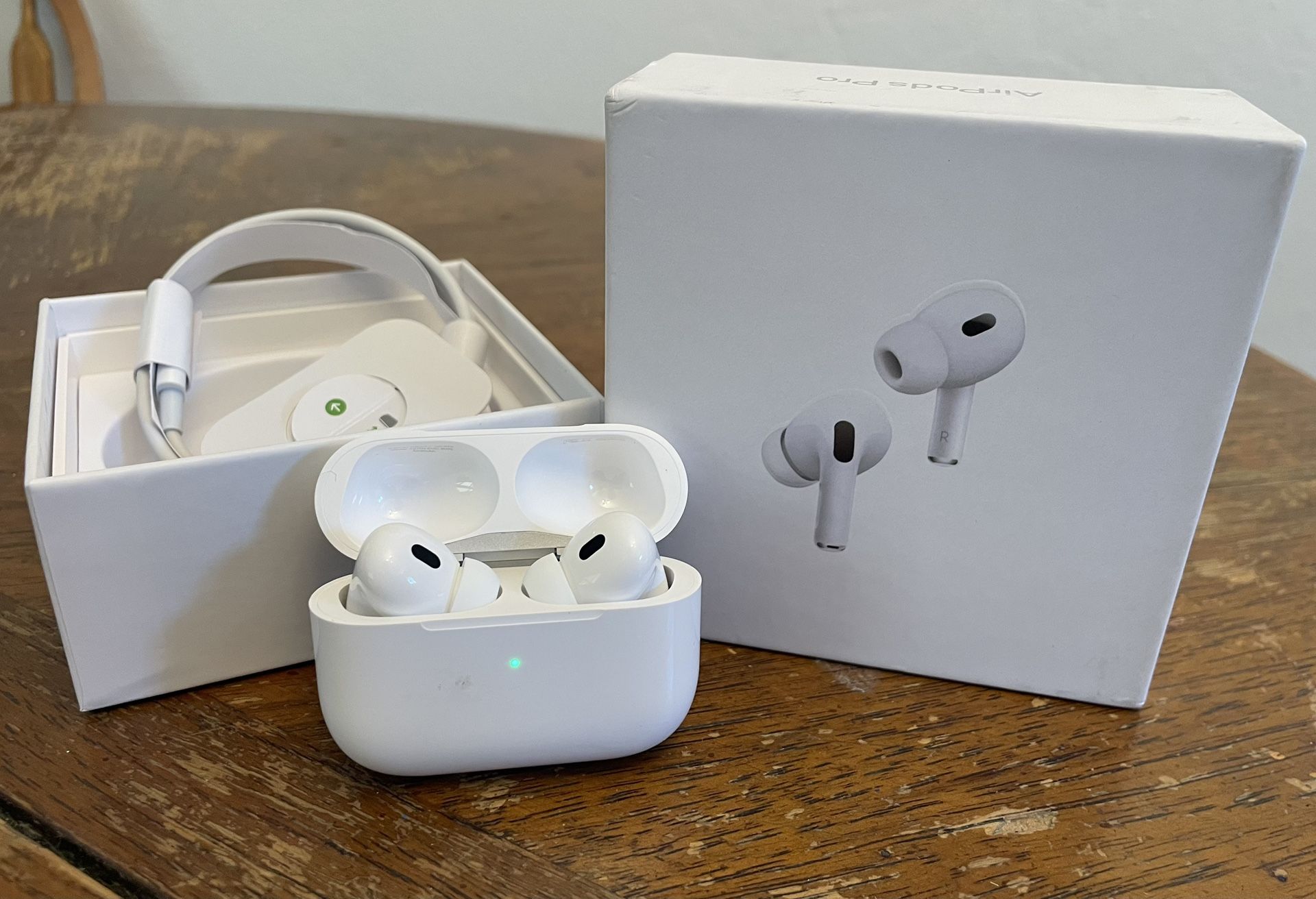 AirPods Pro 2 Used Old Charger
