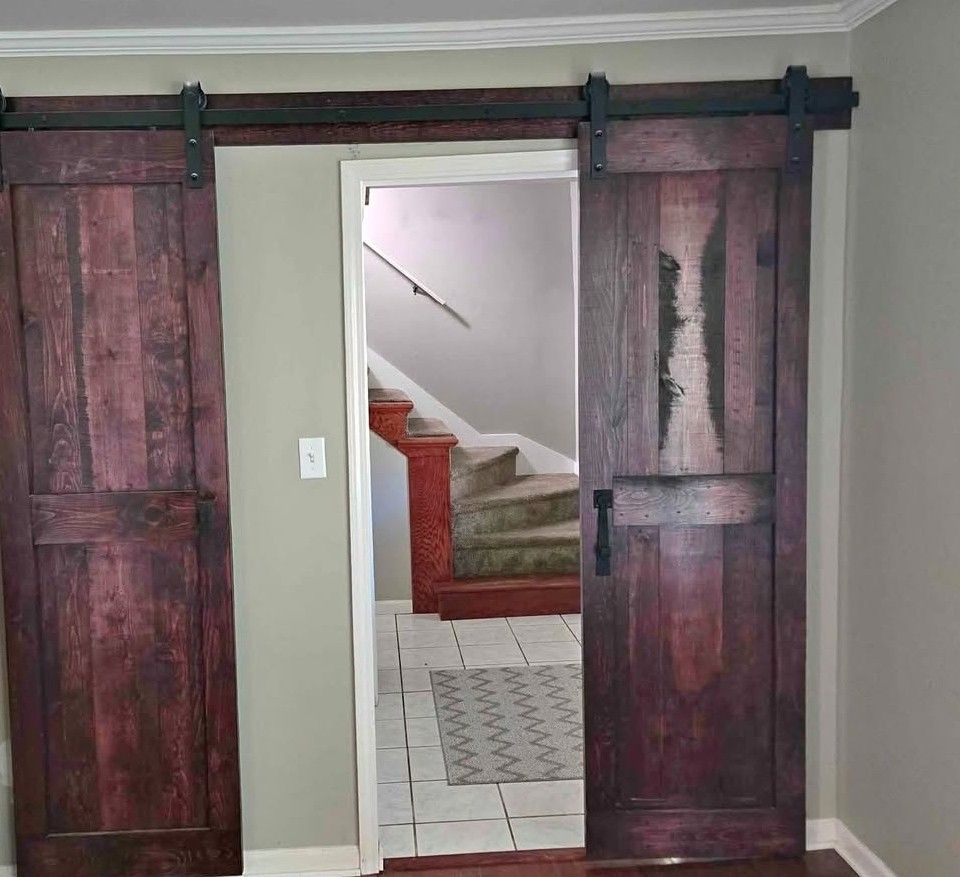 SLIDING DOOR