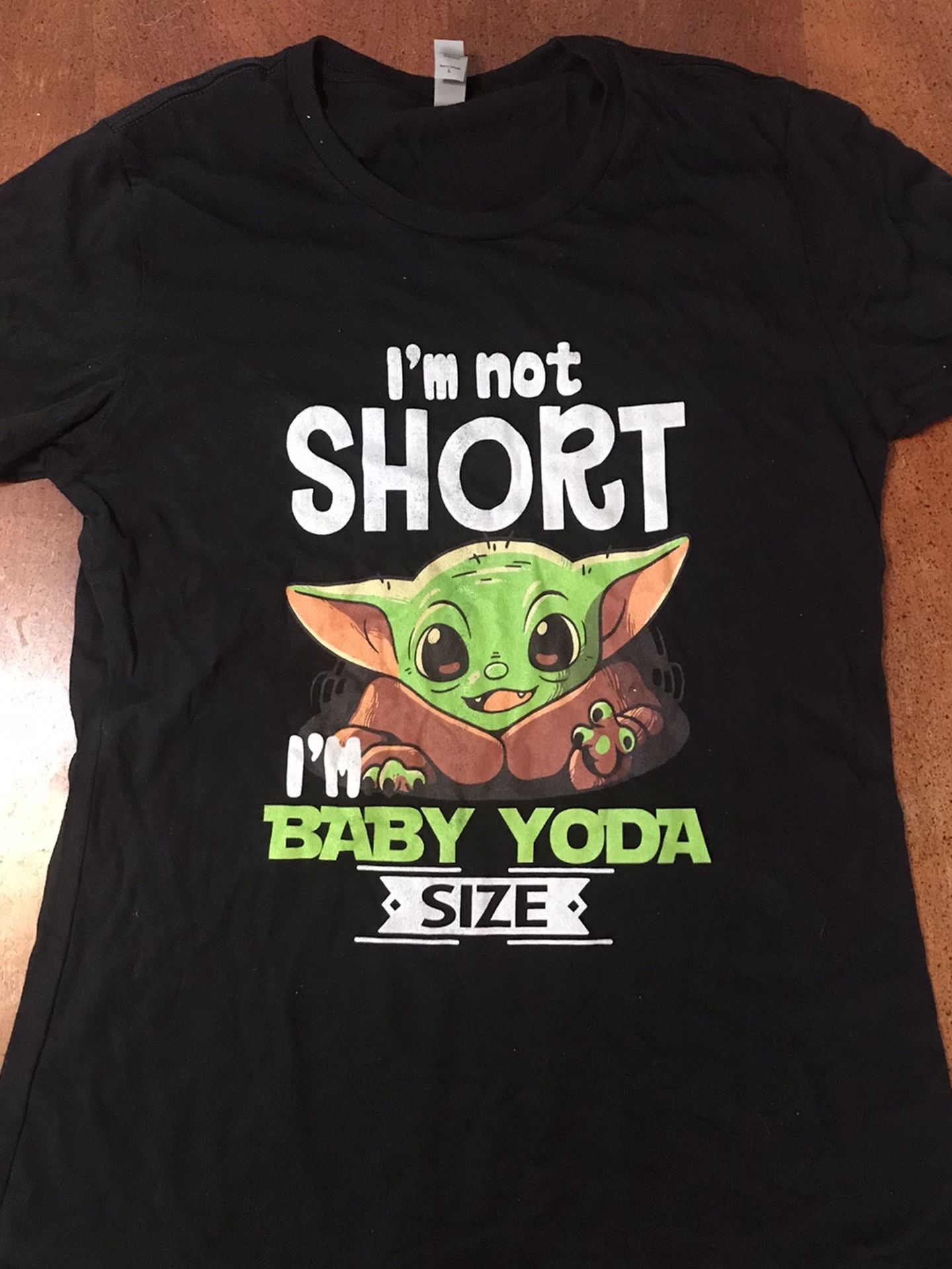 Baby Yoda T-Shirt (L)