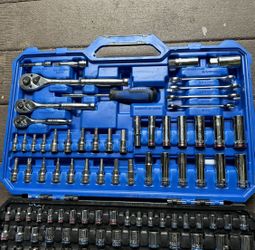Kobalt 154 Piece Standard SAE and Metric Polished Chrome