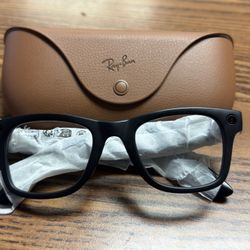 Ray-Ban Meta Smart Glasses Gen 1 Wayfarer Clear to Green Transitions Open Box 
