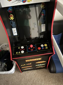Pac Man Arcade Machine
