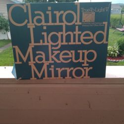 Clairol Tru To Light V Lighted Make Up Mirror