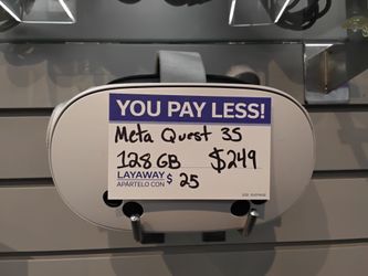 Meta Quest 3S | 128GB | *worn joysticks*