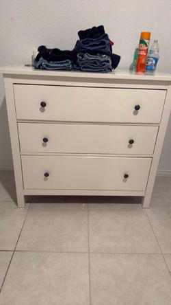 drawer dresser