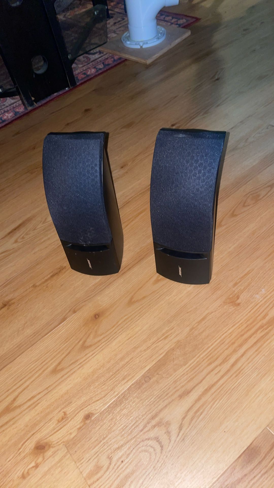 2 Bose Speakers For Sale