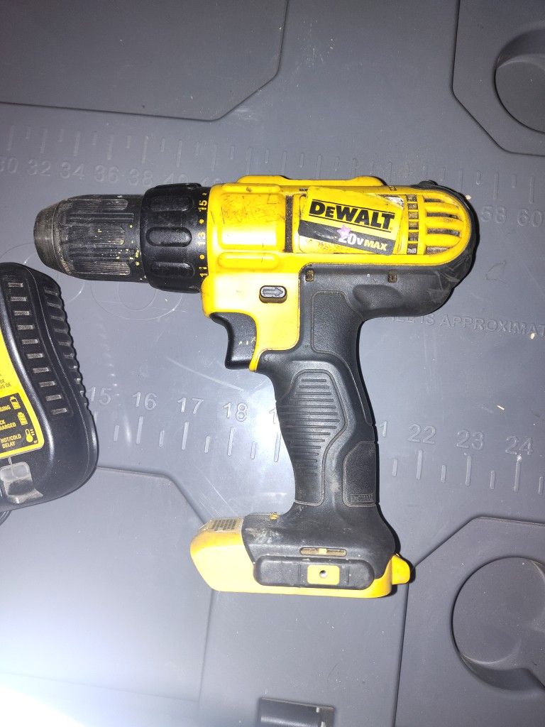 DeWalt 20vmax Drill Battery And Charger