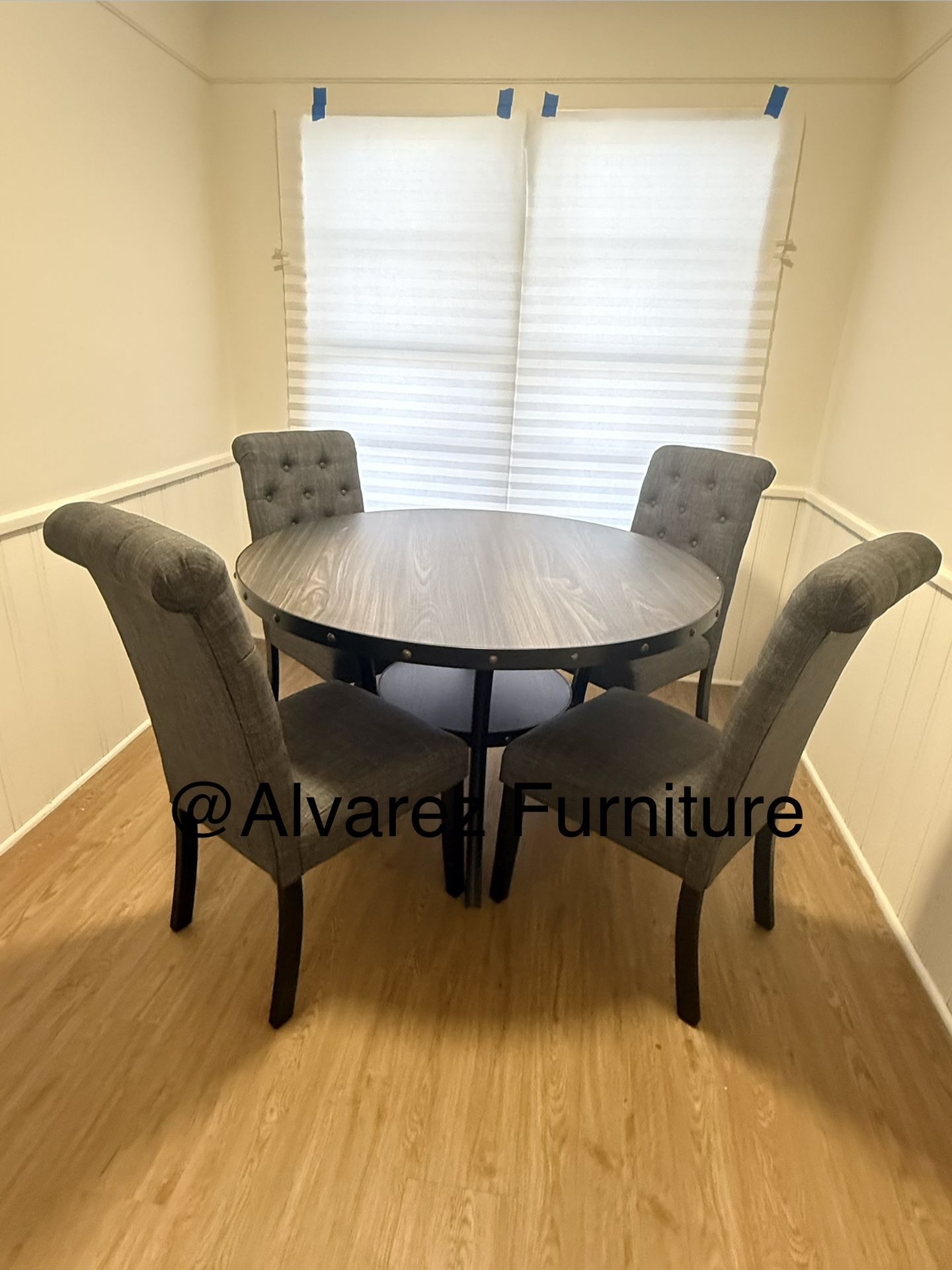 Round Dining Table Set
