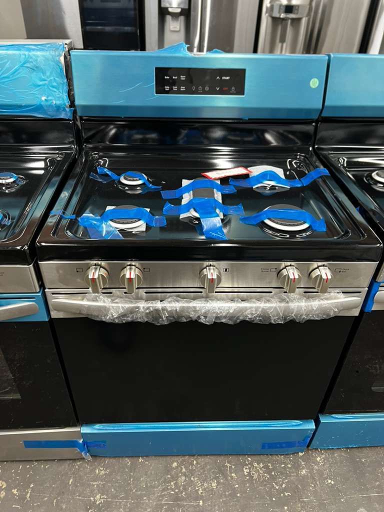 Frigidaire 30in Gas Stove 5 Burners In Stainless Steel With 6 Months Warranty 