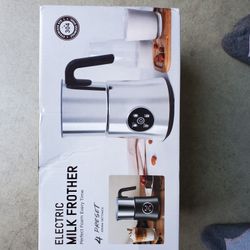 Milk Frother/Steamer 4-in-one..NEW