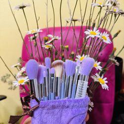 13 Pieces Beautiful Purple Make Up Brush Set  $9😍❤️👍
