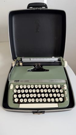 Vintage Mint Green 1960s Smith Corona Typewriter