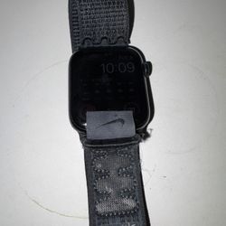 Apple Watch SE (GPS) (2nd Generation)