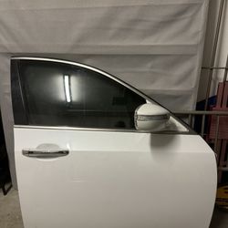 Hyundai Equus Genesis Passenger Front Door