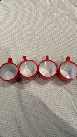 Supreme cups