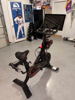 2020 Original Peloton Bike with Gen 3 HD Touchscreen Bundle (Upgraded Comfort Seat, Shoes + 1 lb Weights) – Try Before You Buy!