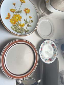 Mixed Vintage Plates & Dishes