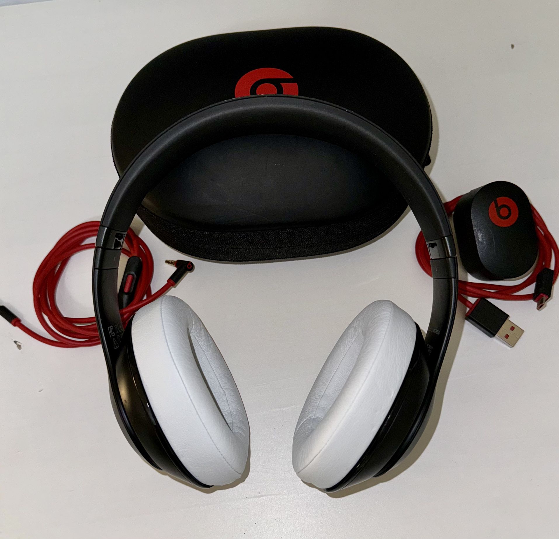 Beats By Dre Studio Wireless Over The Ear Headphones 