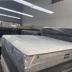 KING SIZE SIMMONS BEAUTYREST HARMONY LUX (MEDIUM) MATTRESS & BOX SPRINGS BED SET